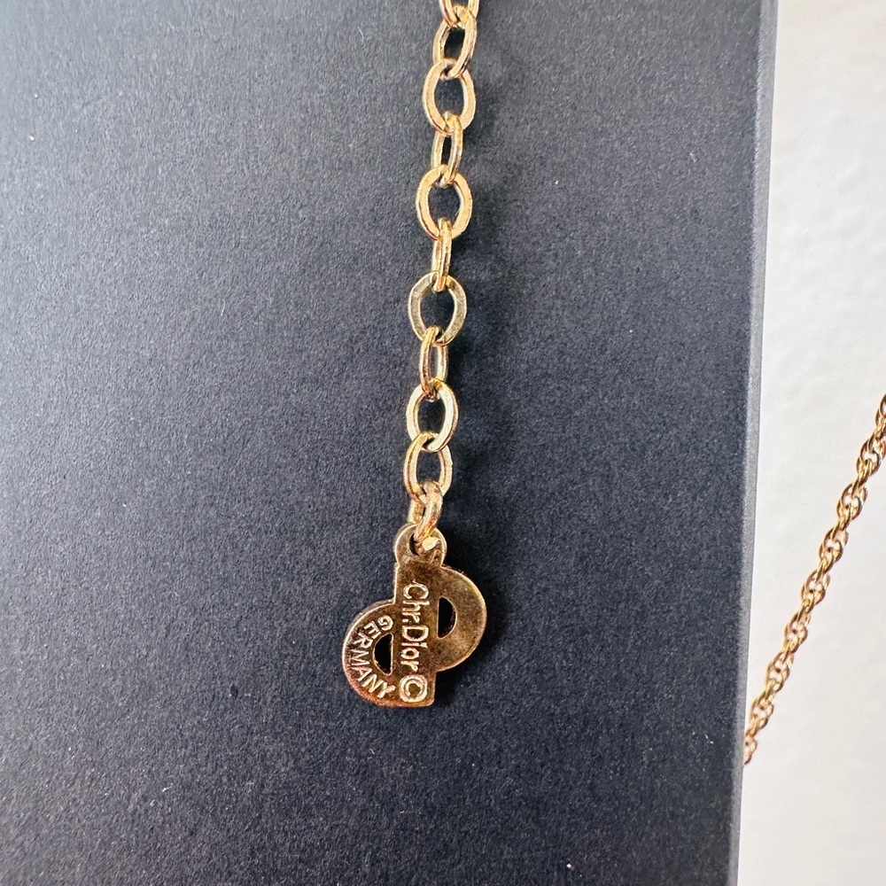 CHRISTIAN DIOR necklace with box - Picture 9 of 9